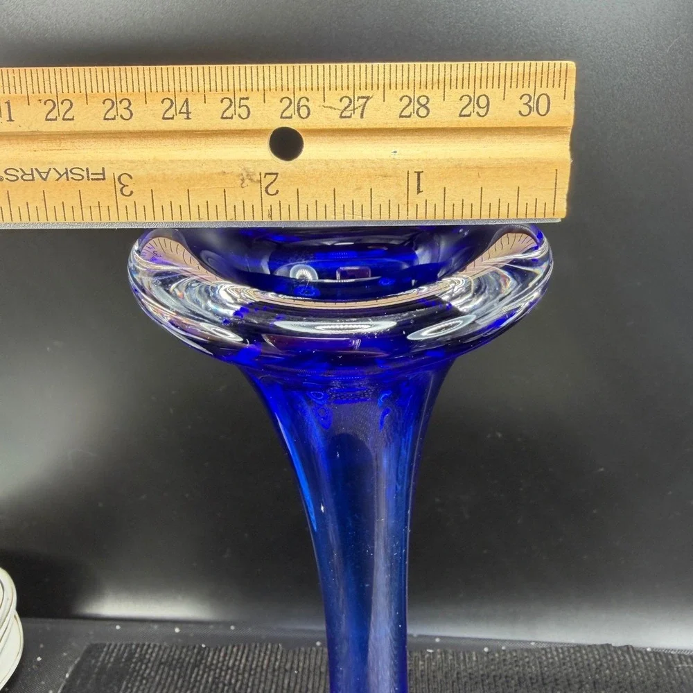 Aseda Glasbruk Cobalt Blue Art‎ Glass Vase Controlled Bubble Base Tri Corner Rim